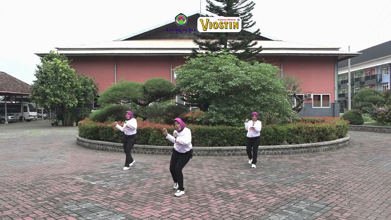 Gerakan Senam Jingle Viostin Untuk Lomba Senam Kreasi di Unipdu Jombang
