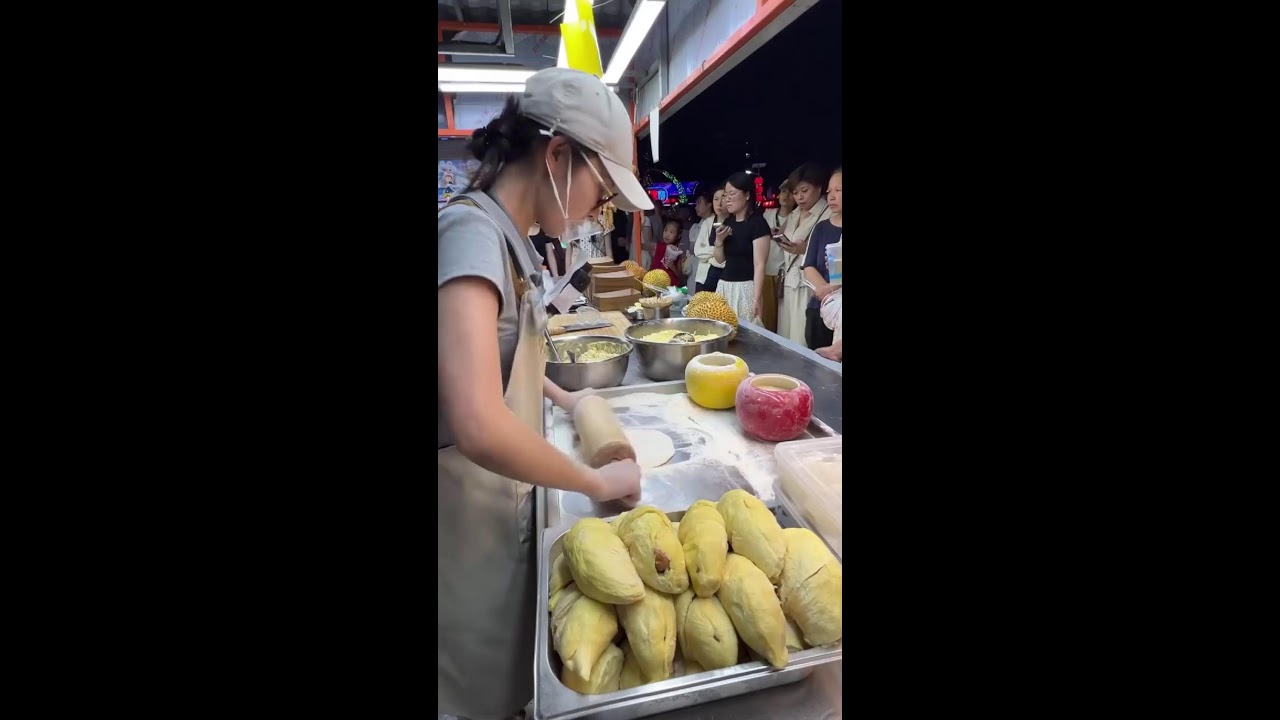 Delicious food live