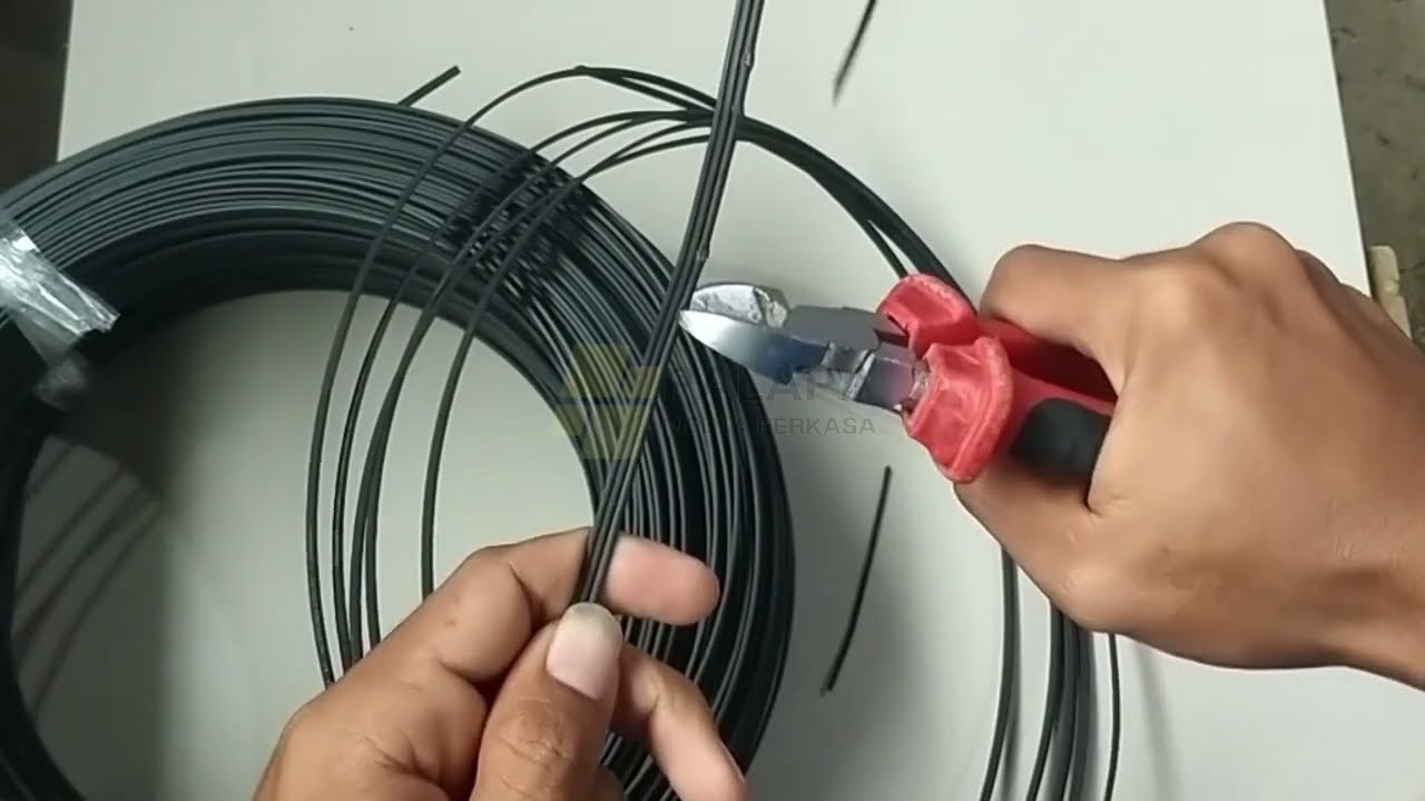 TOTORIAL MEMOTONG SELING KABEL FIBER OPTIC MENGUNAKAN TANG POTONG DENGAN AMAN DAN MUDAH