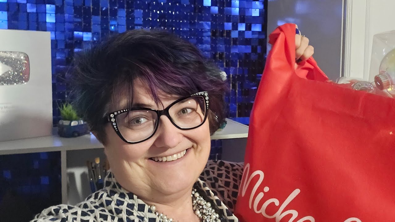 Hi My name is Sherry and I'm a craft shopping addict lol. Lets do a shopping haul. Video #529