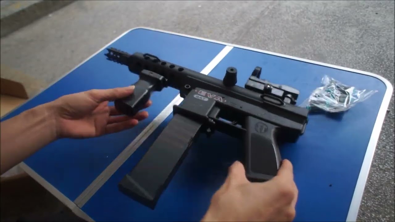 TEC 9半自動手槍 黑 彈匣入彈 拋殼海綿彈玩具