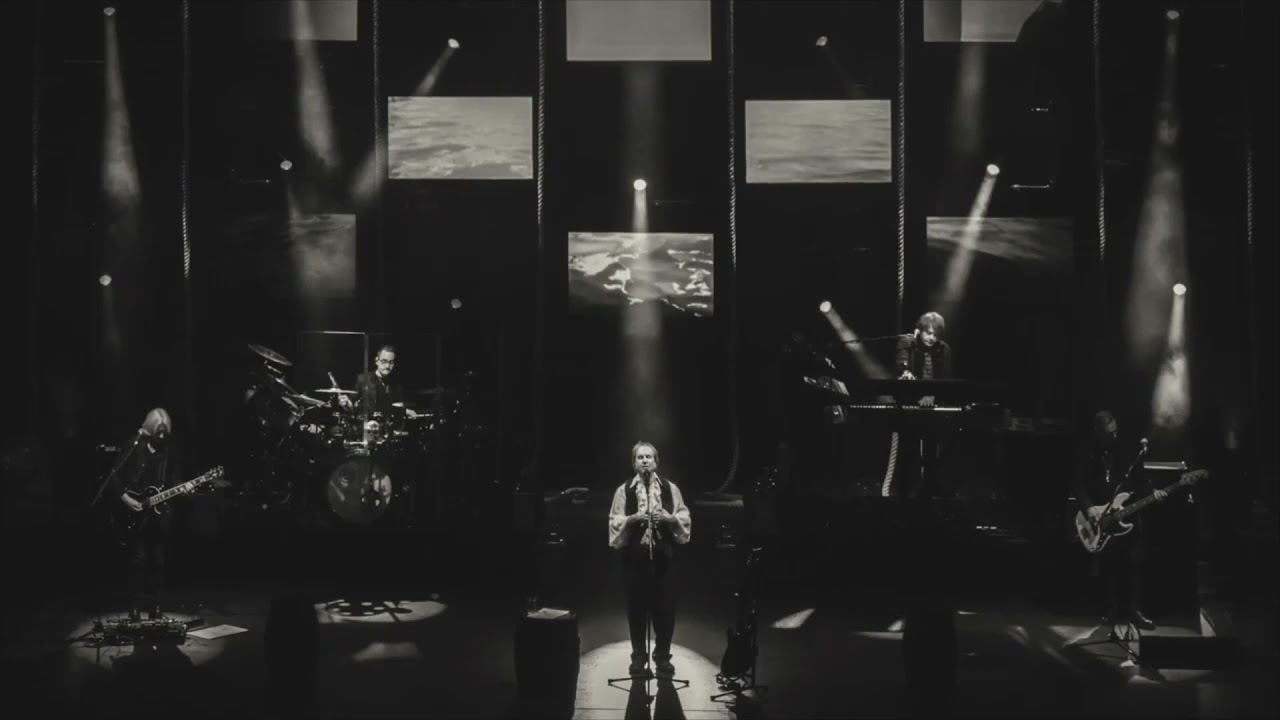 Chain Of Command ~ Chris de Burgh (Live 2017)