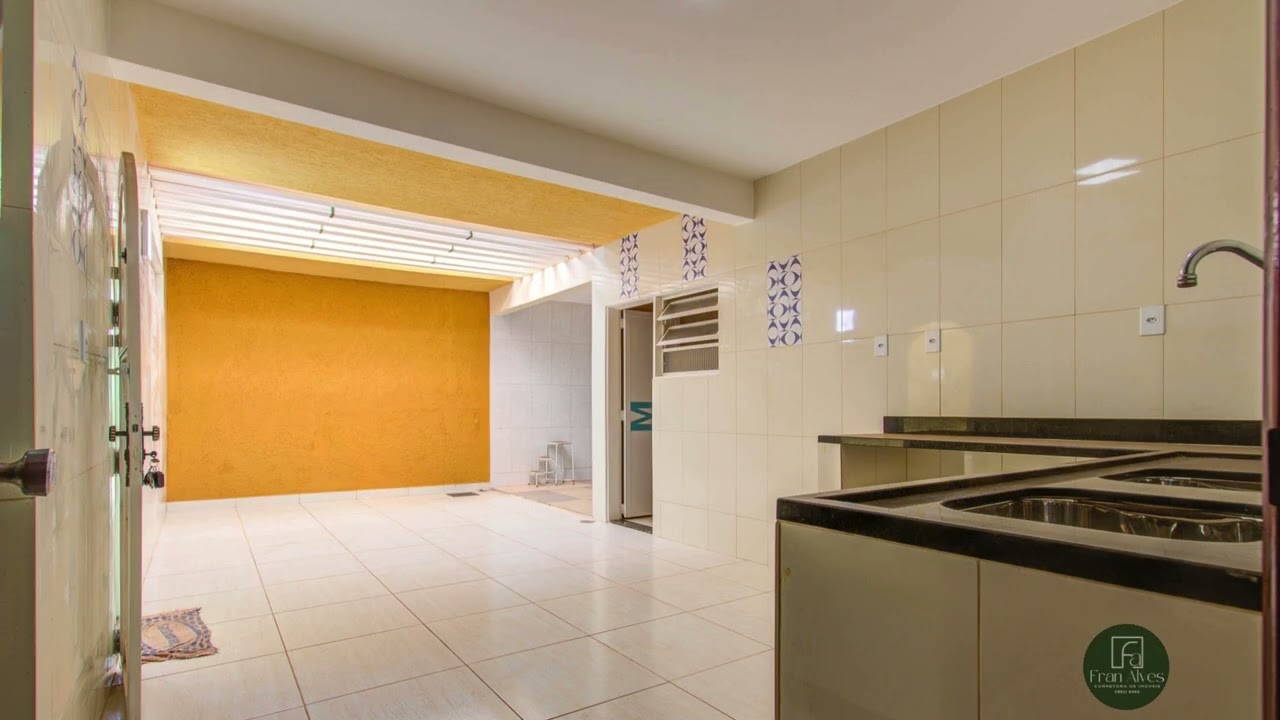 Casa duplex &agrave; venda na QND 40, Taguatinga Norte &ndash; 4 quartos (2 su&iacute;tes).