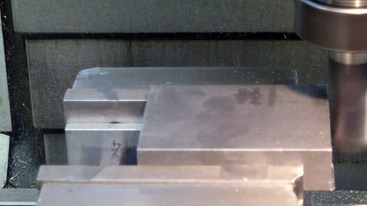 Einweisung Fräsmaschine 11 Stirnseitig Planfräsen