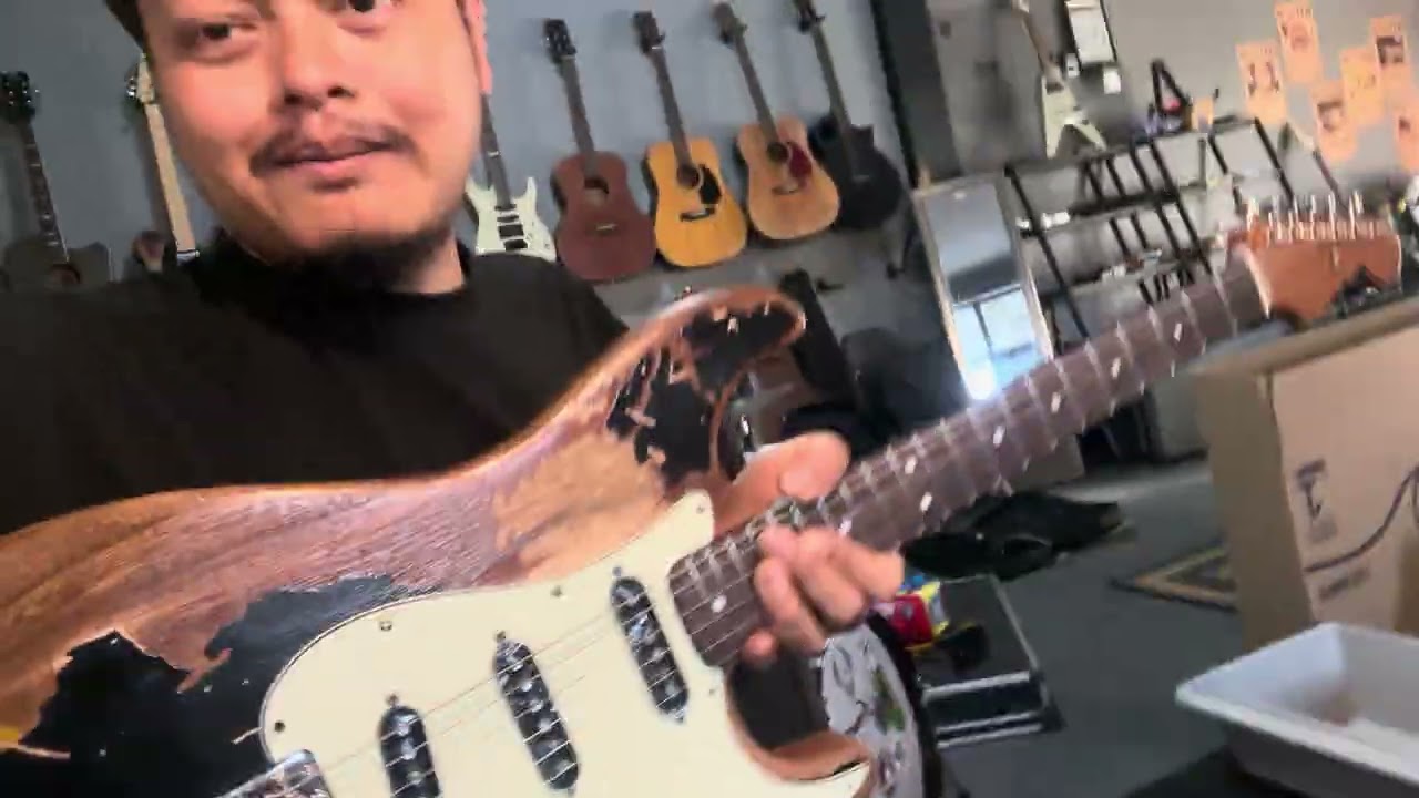 รีวิวเสียง งานสุดพิเศษ Stratocaster Custom Heavy Relic  ของคุณอา