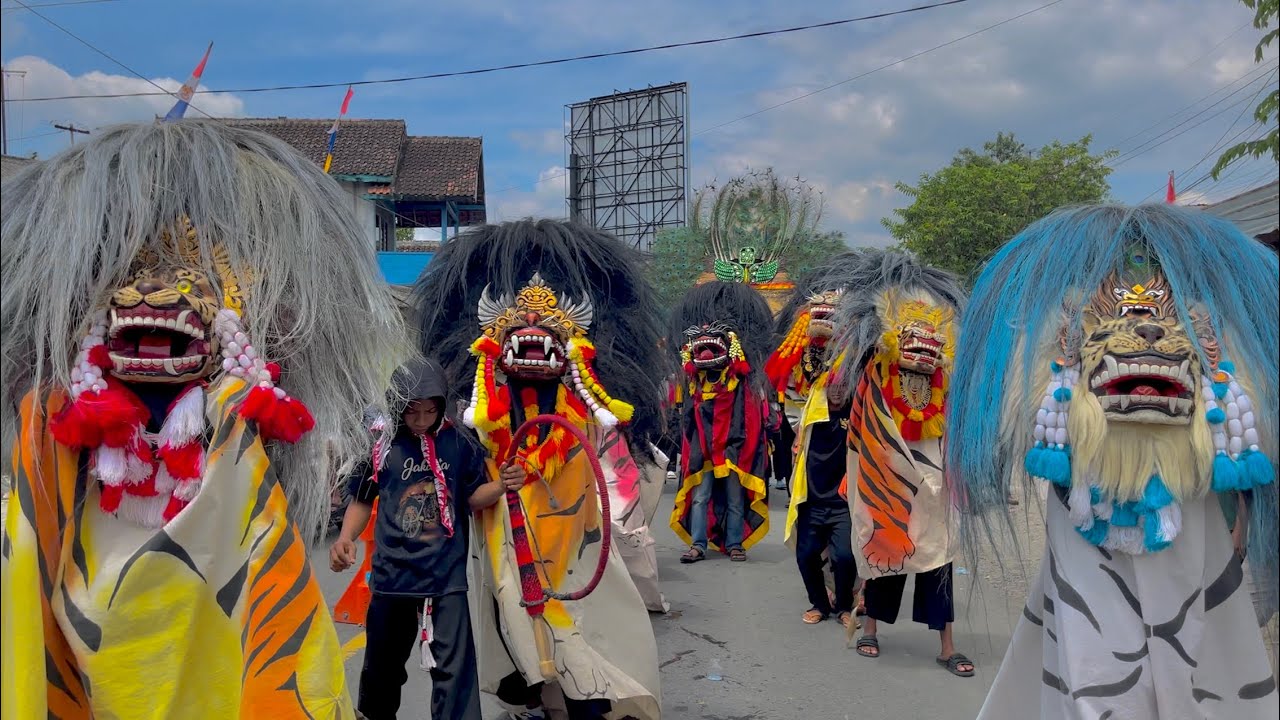 Arak Arakan Barongan & Reog Ponorogo Terbaru Seni Barong Singo Kencono Joyo 