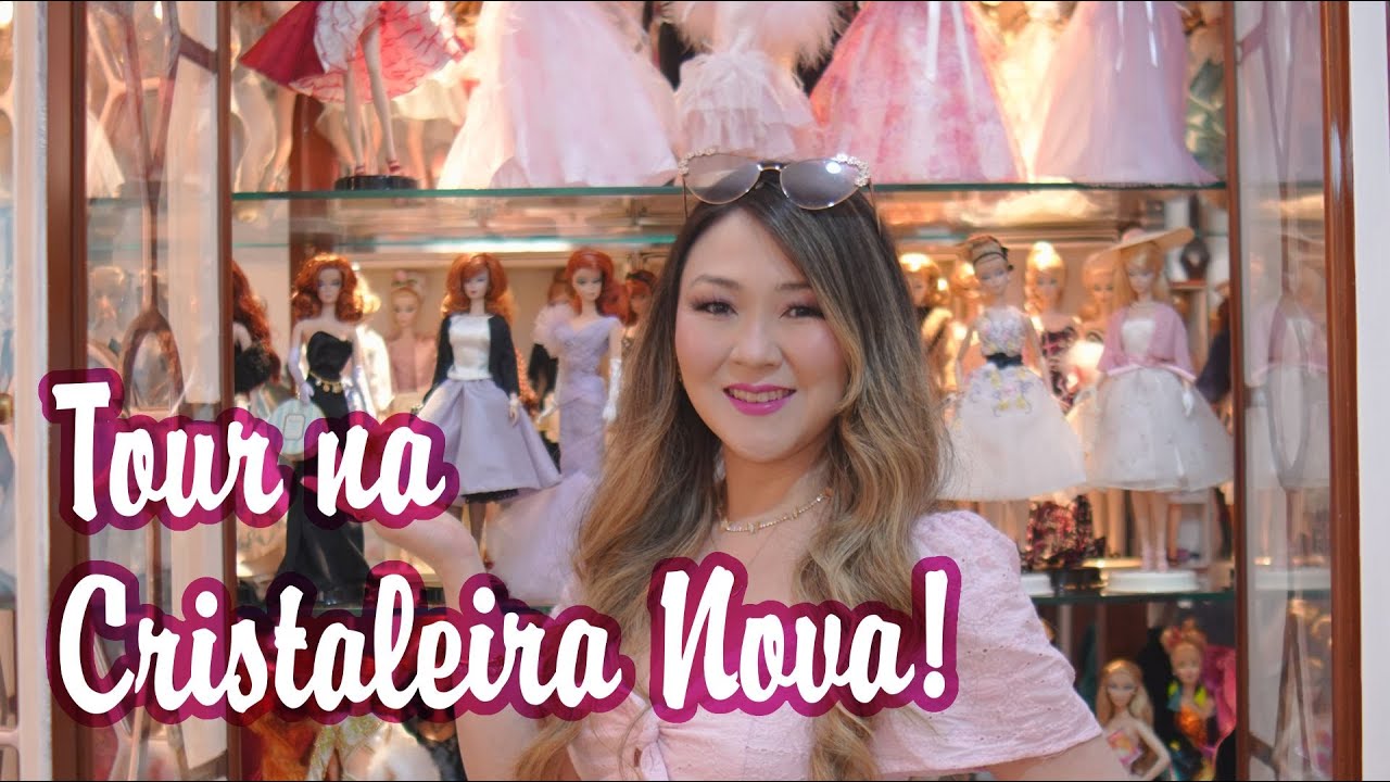Tour pela Cristaleira Nova de Barbies de Coleção! E Pelas Nossas Cristaleiras todas! | Patty Lye