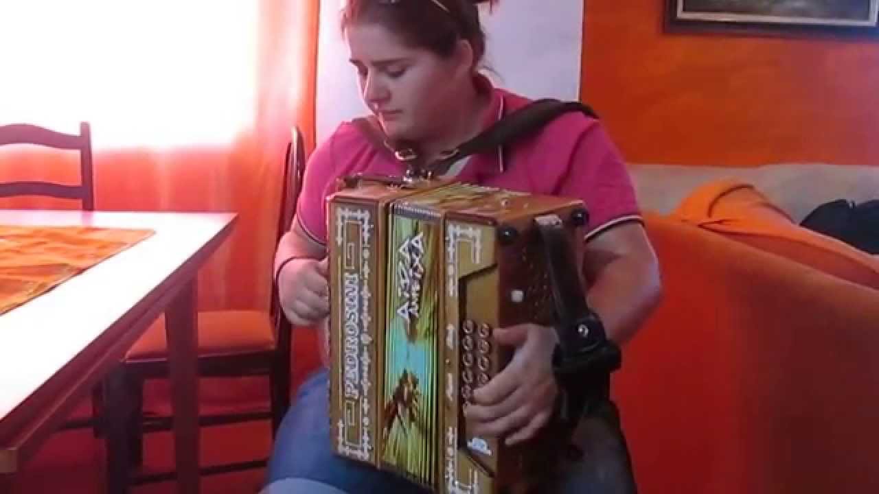 Aida Ameixa Concertina  Medlly Alentejano