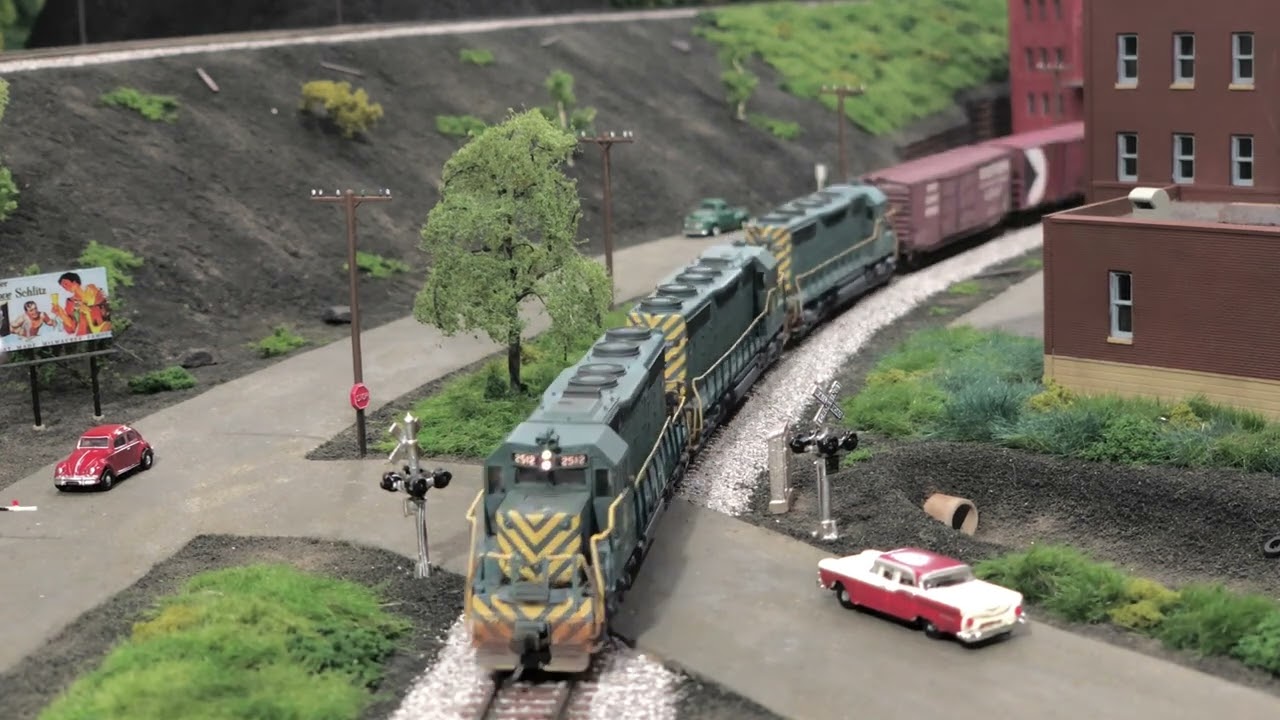 Chasing Jersey Central's AW-1 on my Lehigh Valley Model Railroad