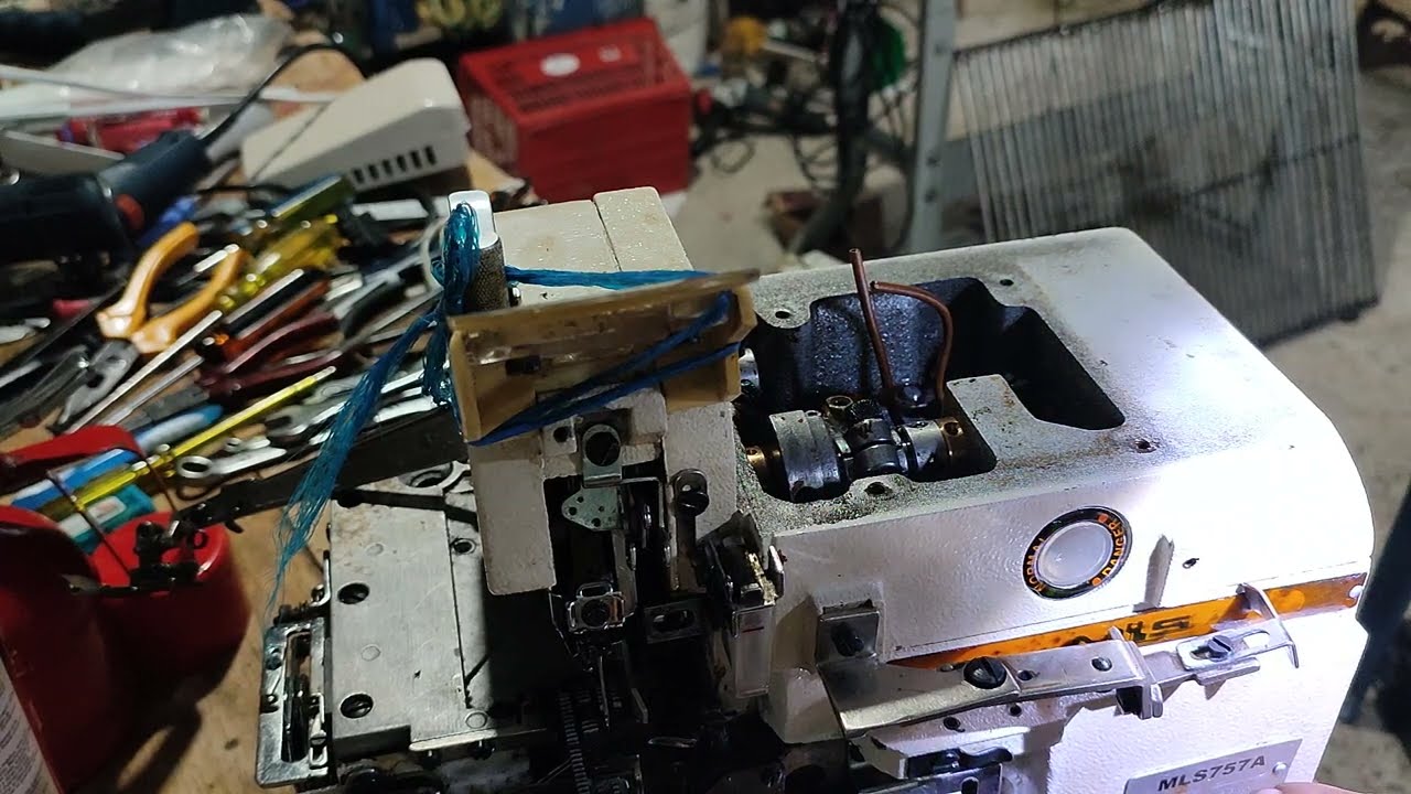 Cómo desbloquear, despegar o poner en marcha maquina fileteadora overlock  por falta de uso