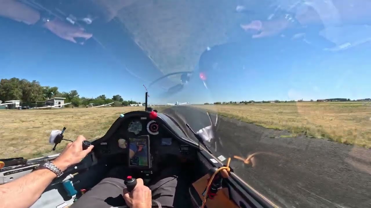 ASW 20 Takeoff from Boulder
