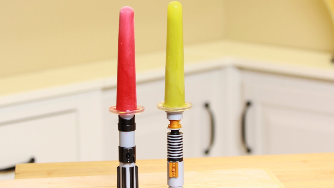 STAR WARS LIGHTSABER POPSICLES - NERDY NUMMIES
