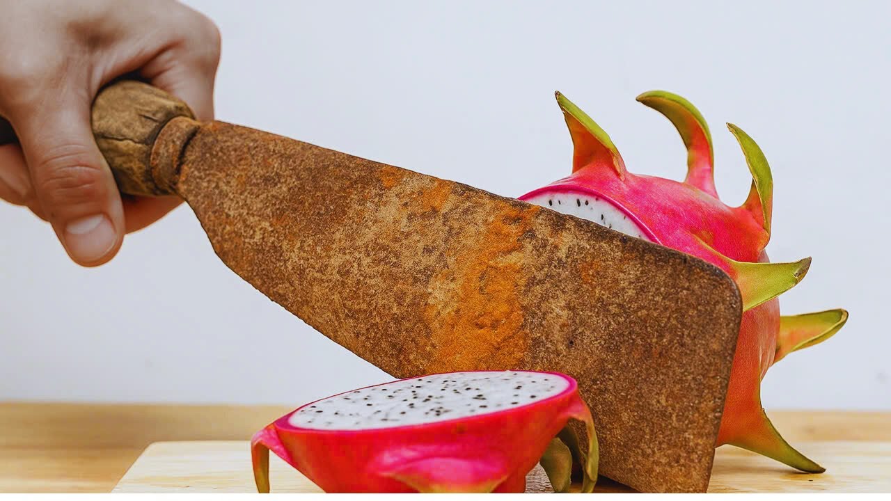 What Happens When You FIX an Old Broken Knife?