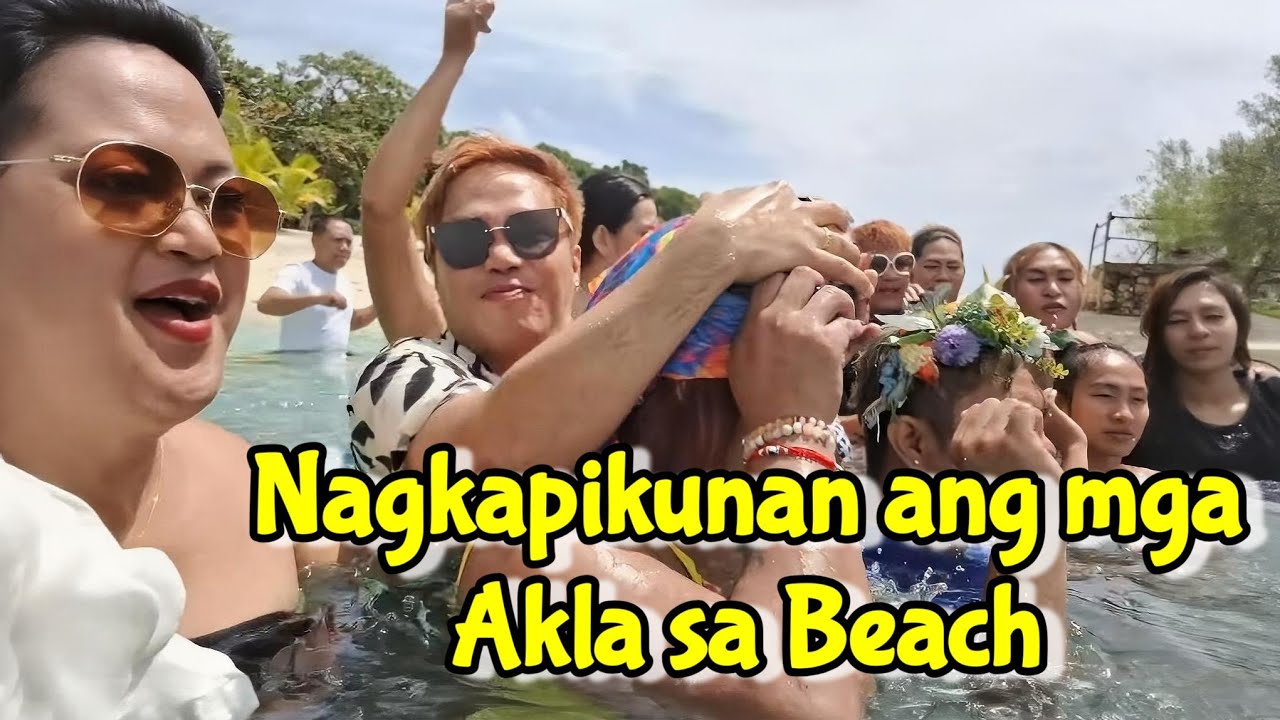 NAGKAPIKUNAN ANG MGA AKLA SA BEACH NG SALAGDOONG BEACH SIQUIJOR / MOMSHIE G