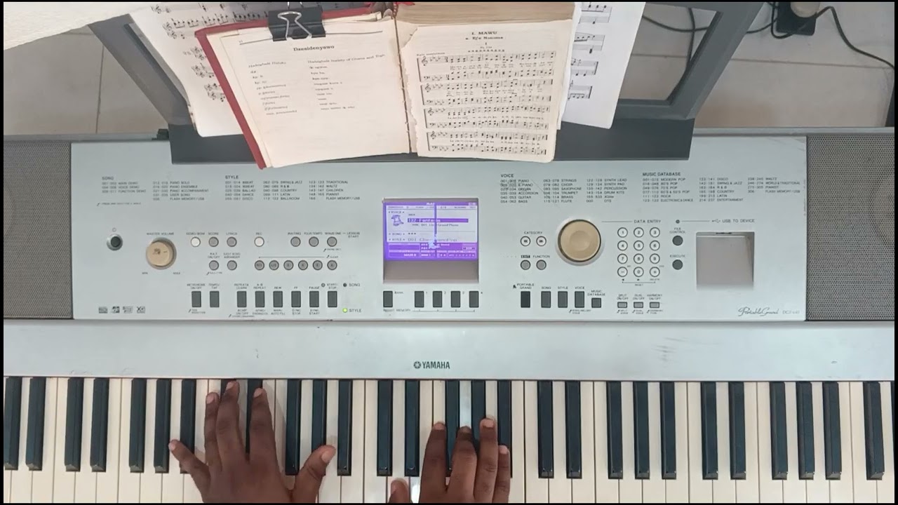 Hymne 1 - Mawu am’a-ɖeke meɖi wò