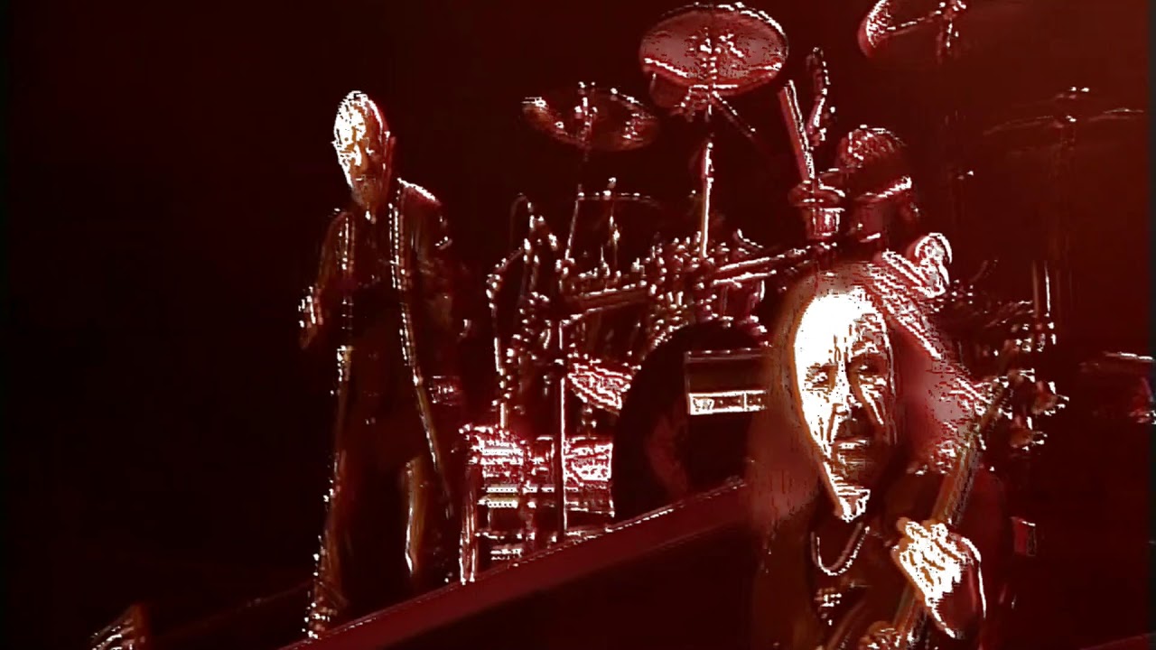 Judas Priest  - Between the Hammer & the Anvil