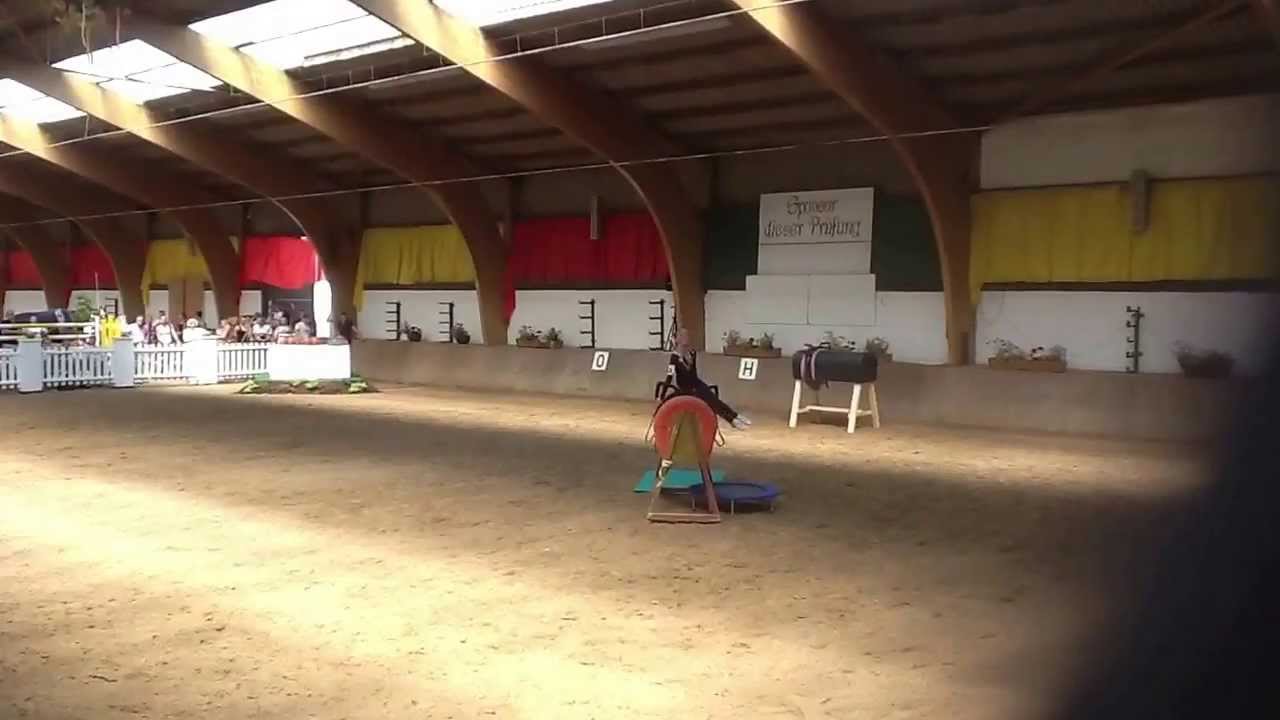 Junior Trophy Brakel Paula Waskowiak Kür Holzpferd