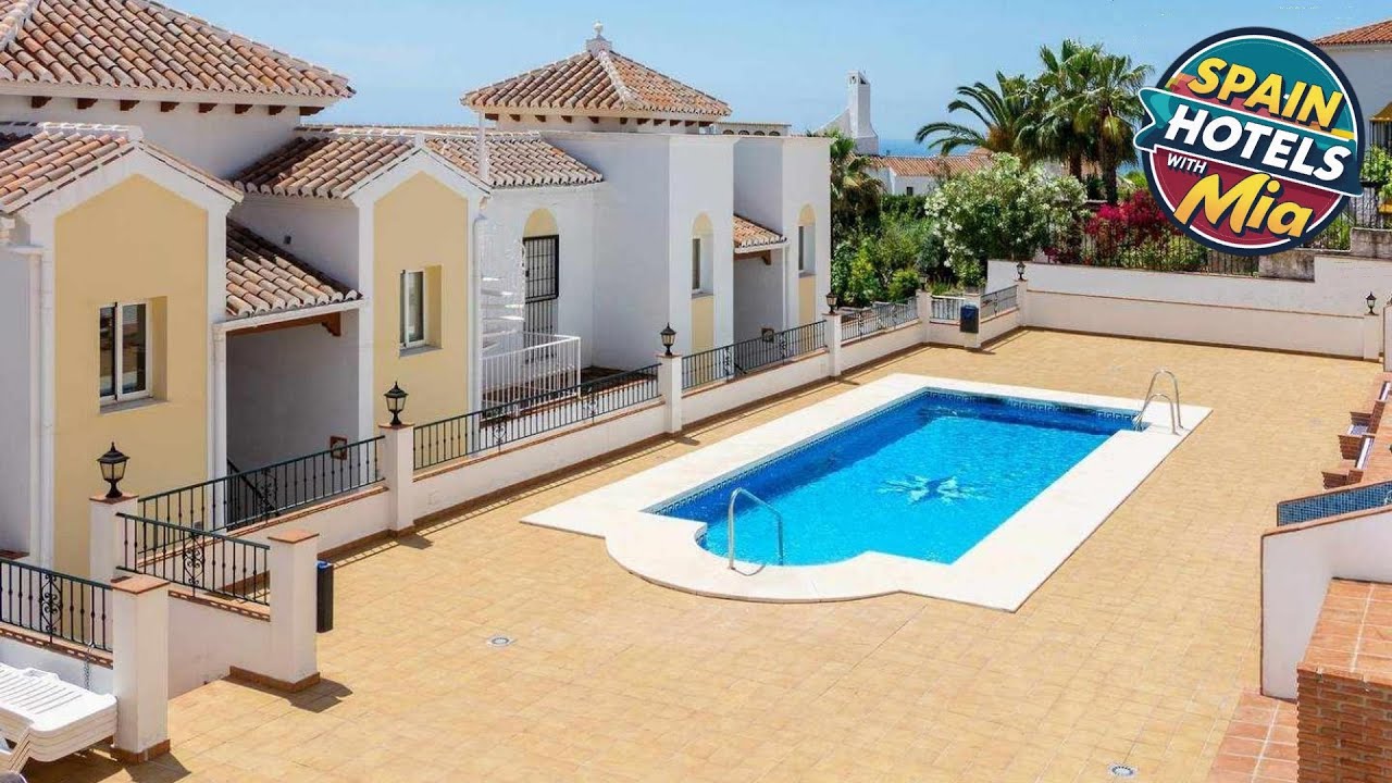Apartamento 2 Dormitorios con vistas a la Piscina | Nerja, Spain | Hotel Review 🏩