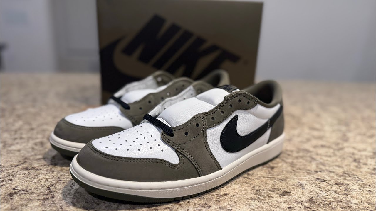 Marshall’s World review of Air Jordan 1 low Medium Olive & Summit White #sneakers #review 