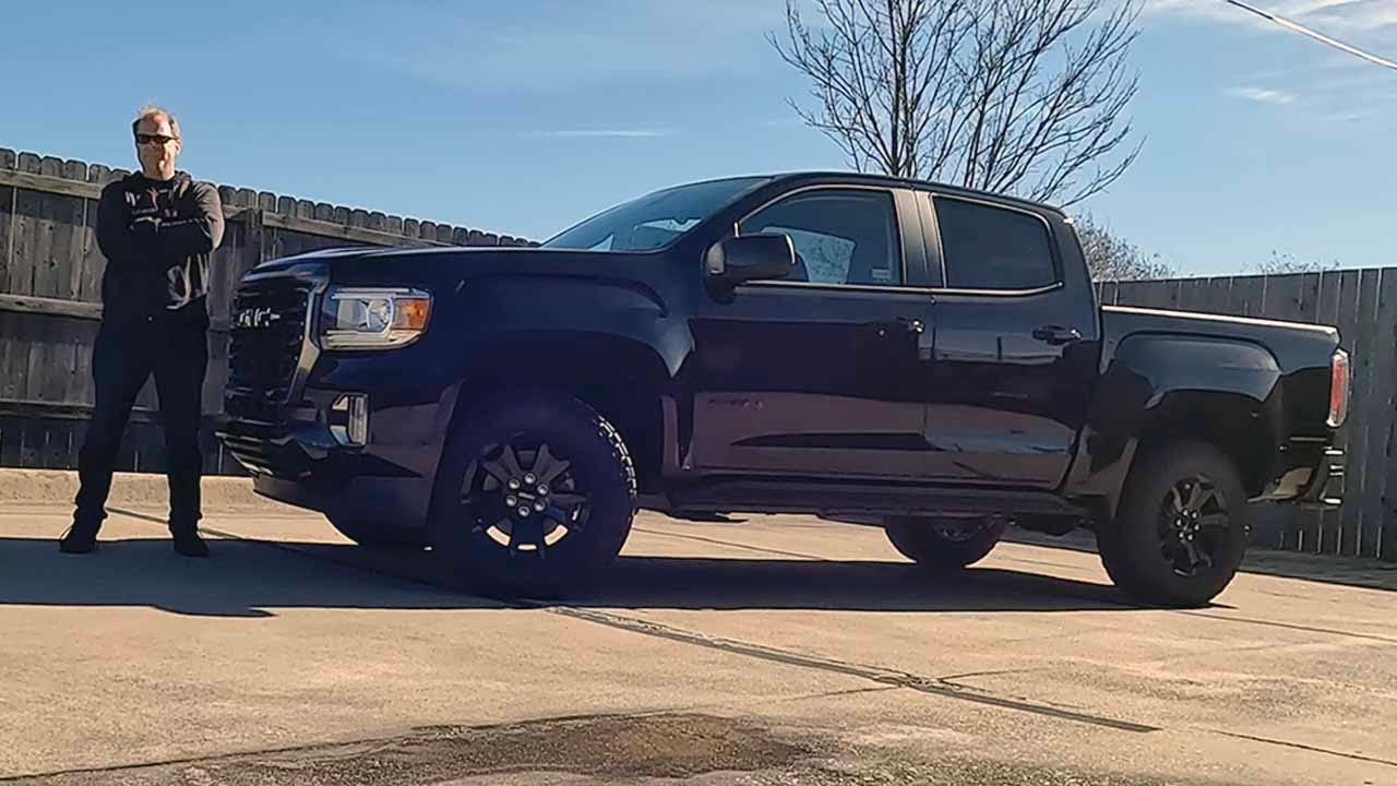 Should You Buy A 2022 GMC Canyon AT4 Or WAIT For The Redesigned 2023?