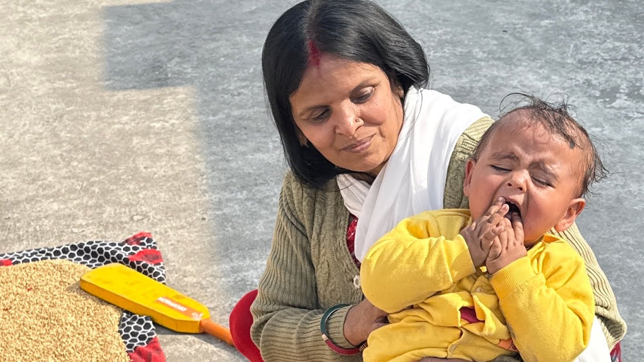 Dadi fas gayi 😂😂 #mummababylife #mydailyvlog 😂😂🧿❤️🙏🤦🏻‍♀️👉🏻😘🫶🏻🙈