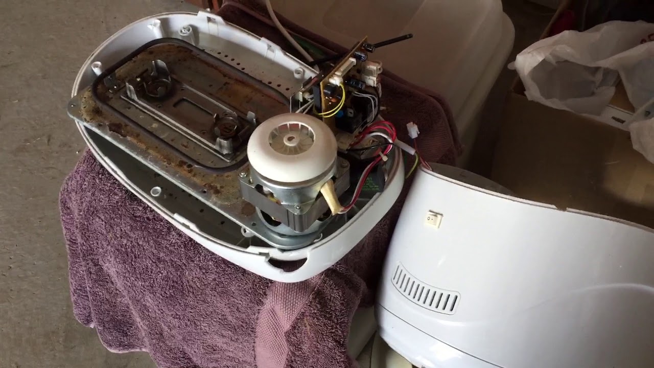 What is inside a Bread Machine? I explain how they work and show you the motor and parts