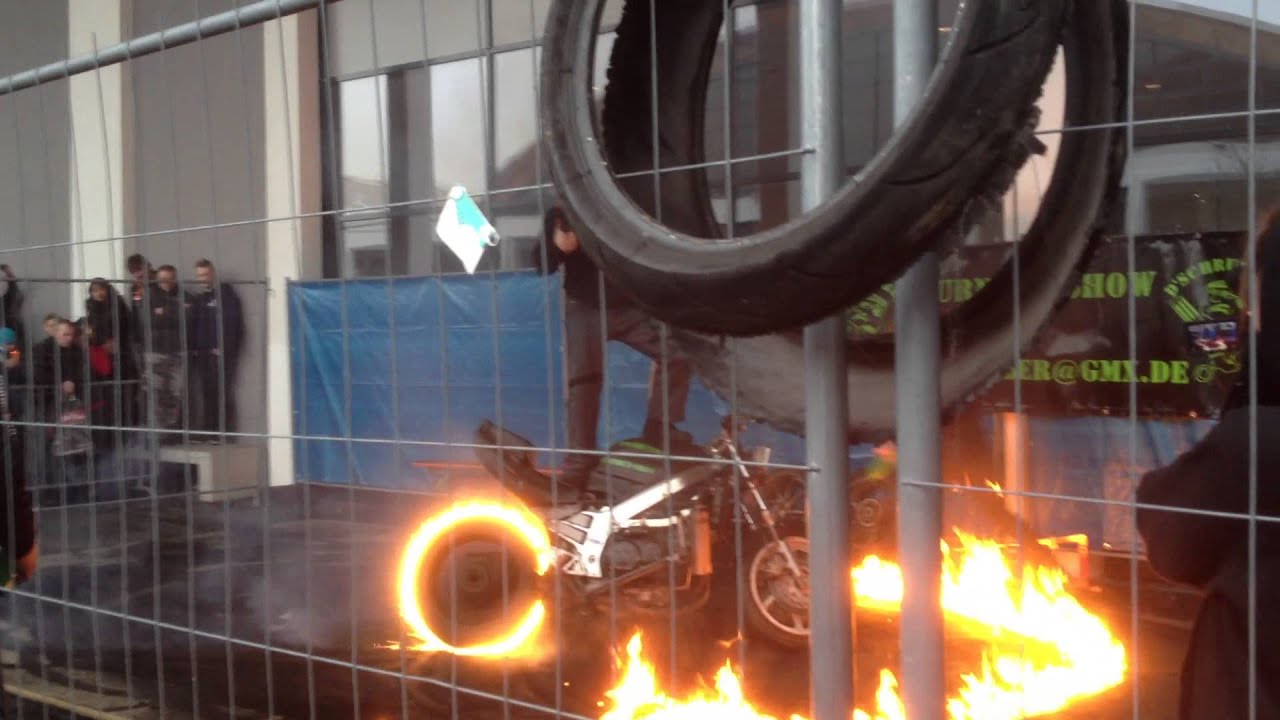 2 Bikes make an Incredible fire burnout! Warning: Loud