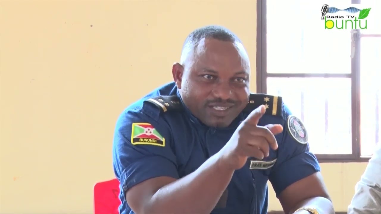 NGOZI: ivyafundikiwe mu nama  yahuje abanyonga amapikipiki hamwe n'abajejwe intwaro n'igipolisi