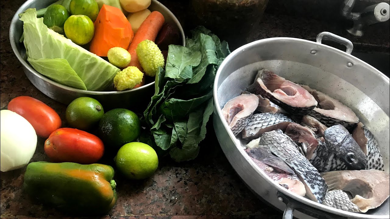Escaldado de peixe com verduras                     #receitas  #pirão #almoço  #tilapia  #verduras