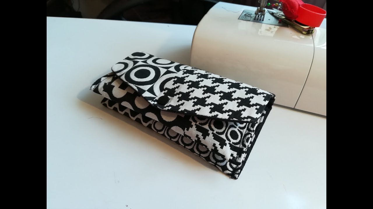 Couture Anaïs.Une Petite Pochette Bicolore, simple et pratique.