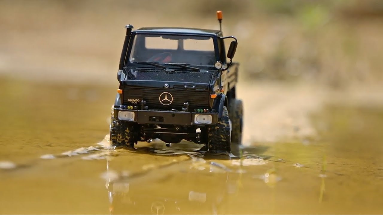 CNRC STUNNING Micro scale Unimog on mud....