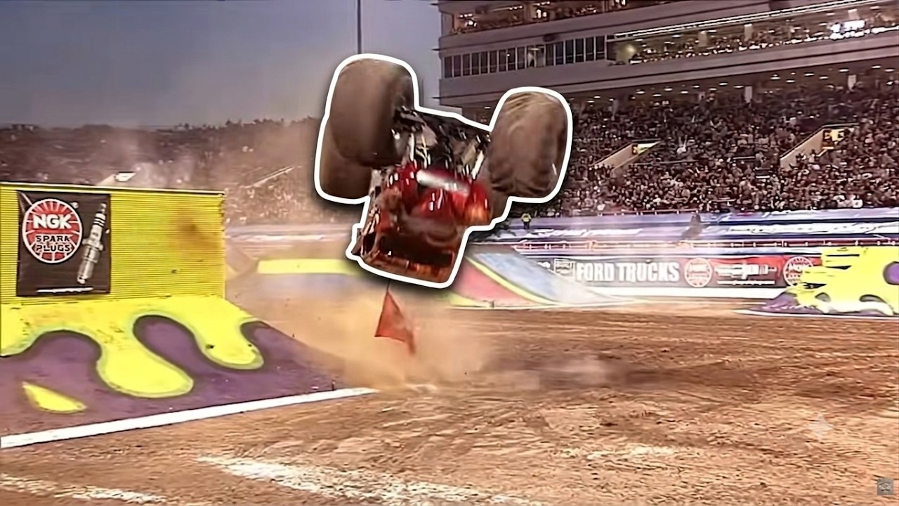 Самые БЕЗУМНЫЕ аварии на гонках Monster Jam в период их расцвета...