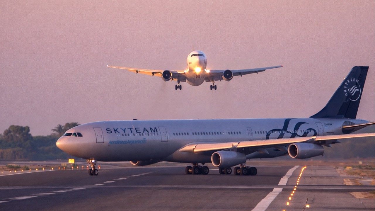 767 en corta final con la pista ocupada