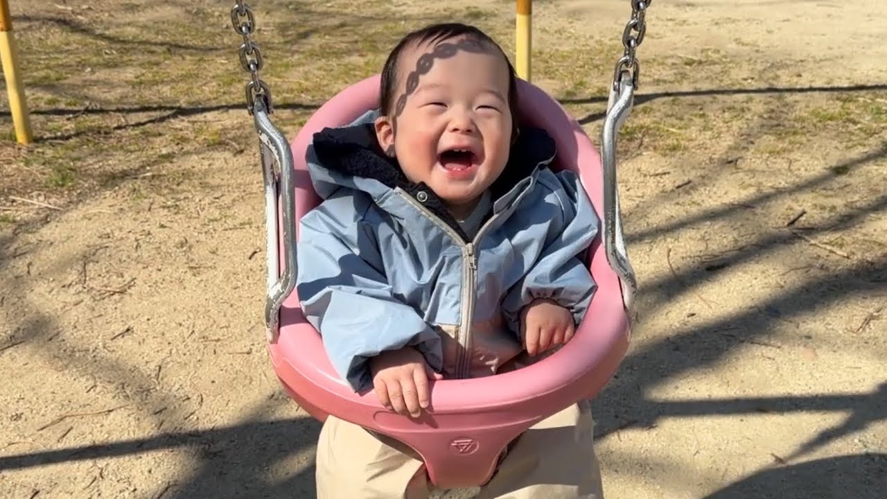 【赤ちゃんvlog｜8ヶ月】ブランコでにこにこ｜一緒にカーリング観戦｜生後266日