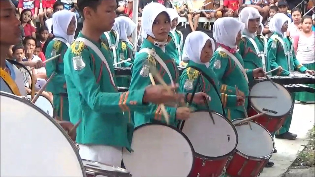 drumband mts miftahul mubtadiin tambakan