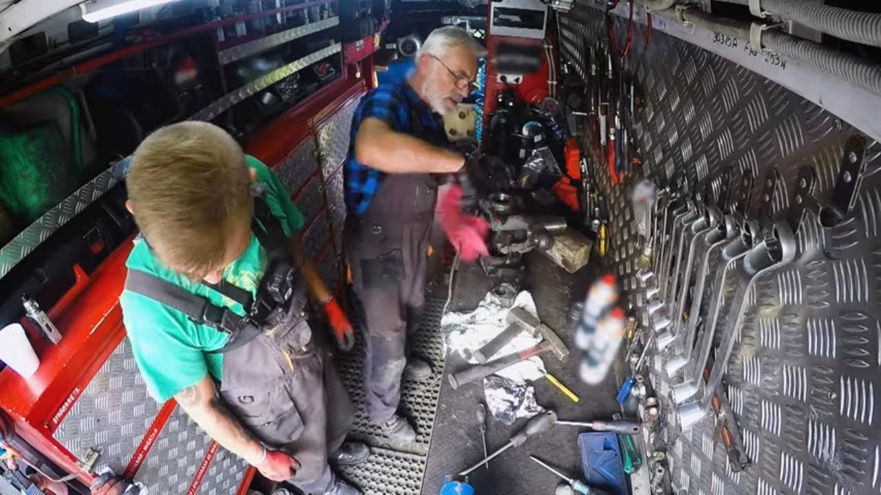 Stare metody dziadka nie spodobały się Darkowi! #Mobilni_Mechanicy
