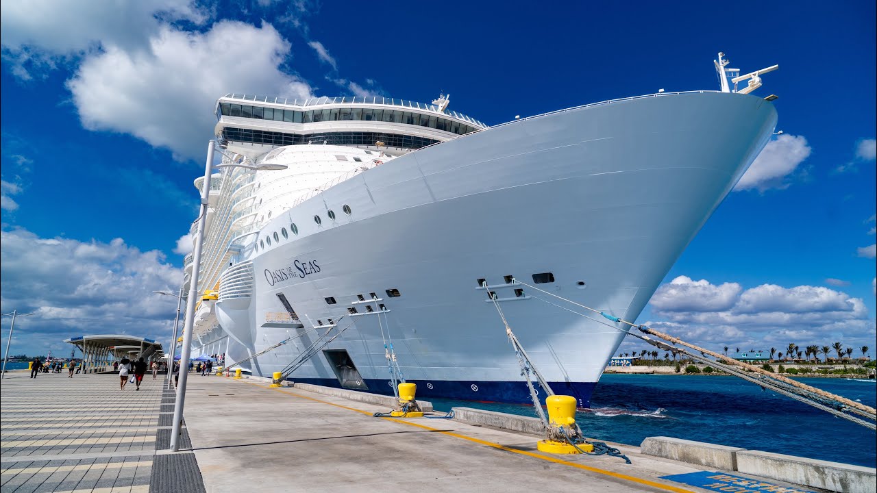 Let’s stop in the Bahamas! Cruise day 2 #cruise #royalcaribbean #oasisoftheseas 