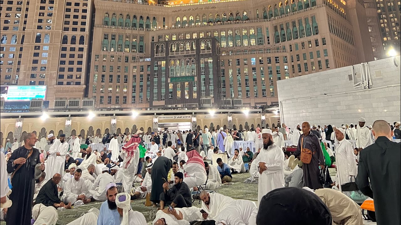‏وقت عشاء اذان مسجد الأهرام مكة المكرمة رمز رمضان مبارك ￼