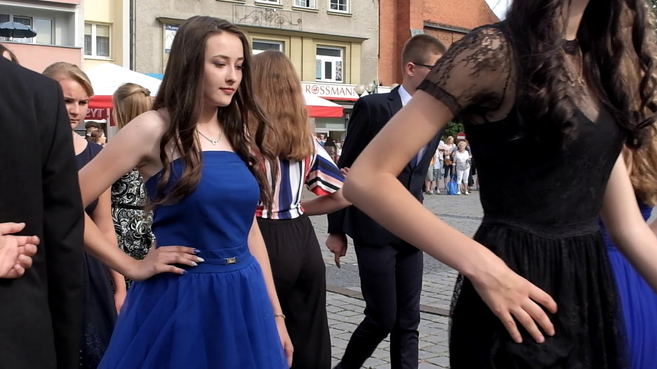 Polonez na rynku odtańczony przez G2