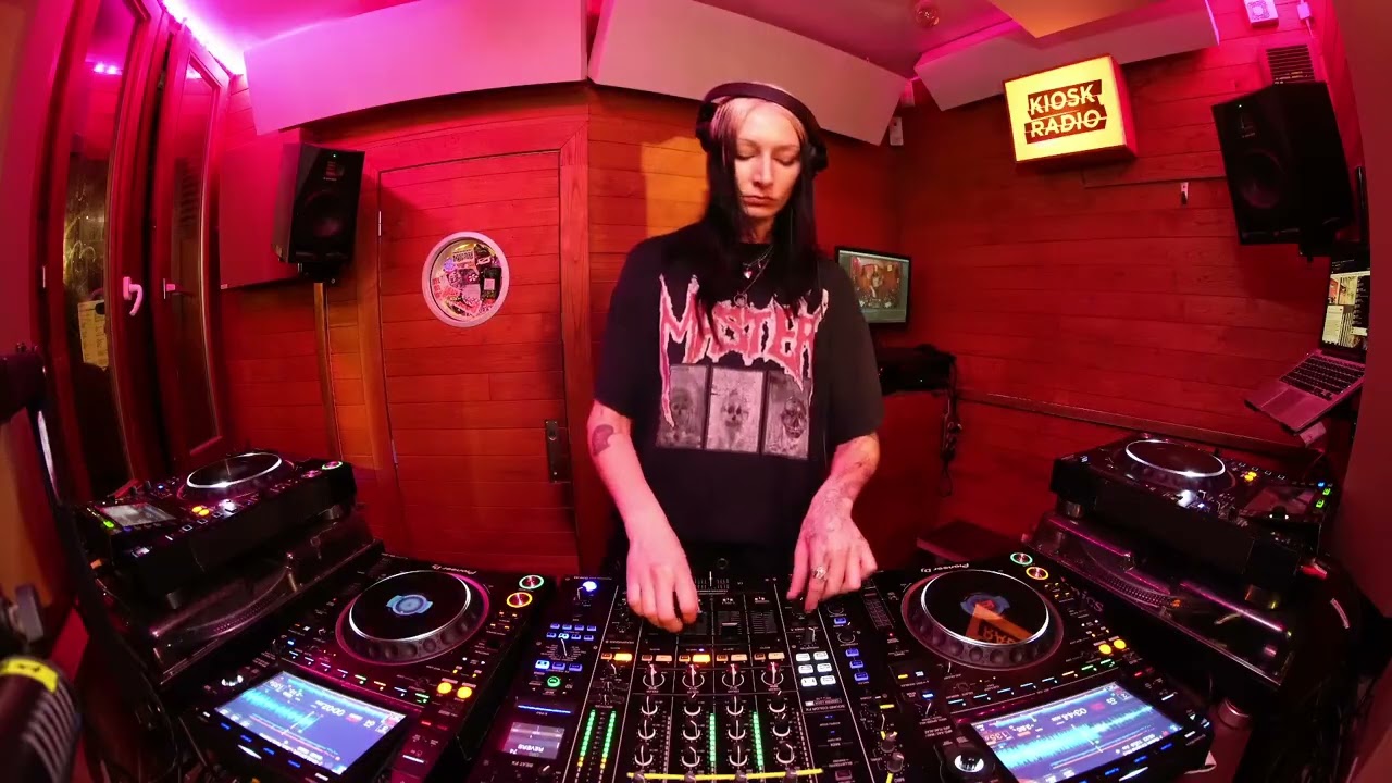 Listen Festival w/ DJ MELL G @ Kiosk Radio 08.11.2025