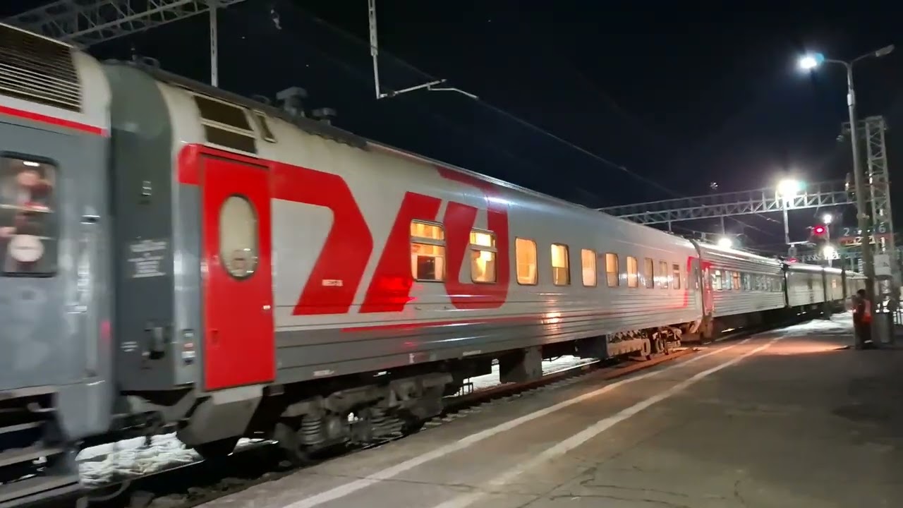 Тепловоз ТЭП70-0506 (ТЧ-14) со скорым поездом 083С/084С Адлер-Москва