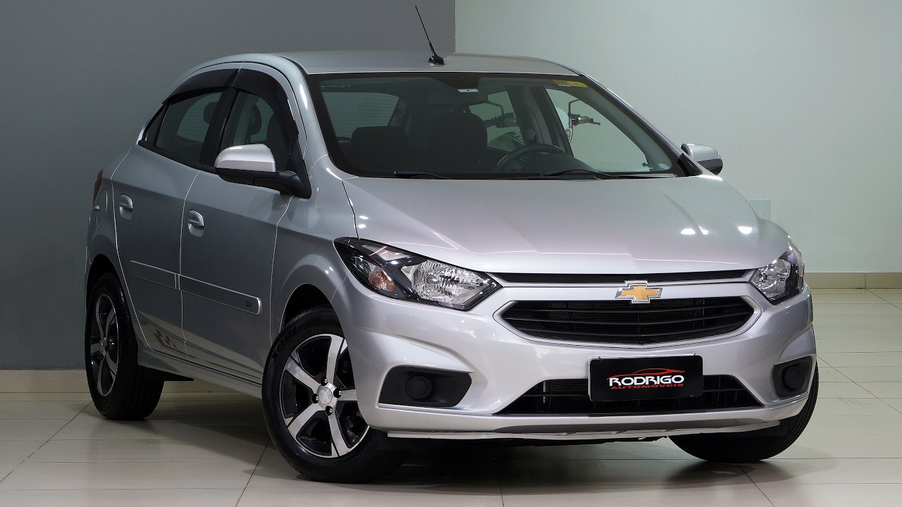 ONIX 1.4 AUTOMÁTICO com BAIXA KM por MENOS DE 65 MIL à venda na Rodrigo Automóveis!