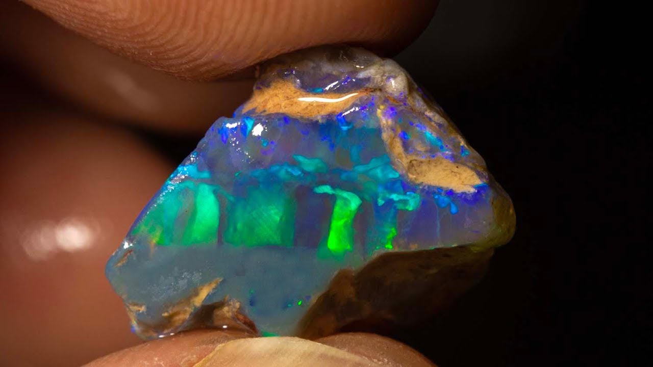 Uncut gem teaches not to be greedy  - New opal cutting machine! (Cabking)
