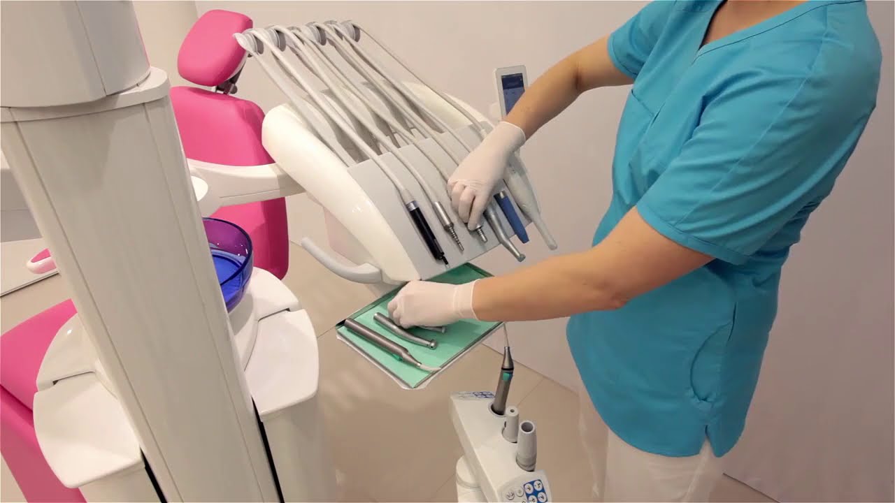 Cómo realizar un enjuague en instrumentos cortos de tu sillón dental