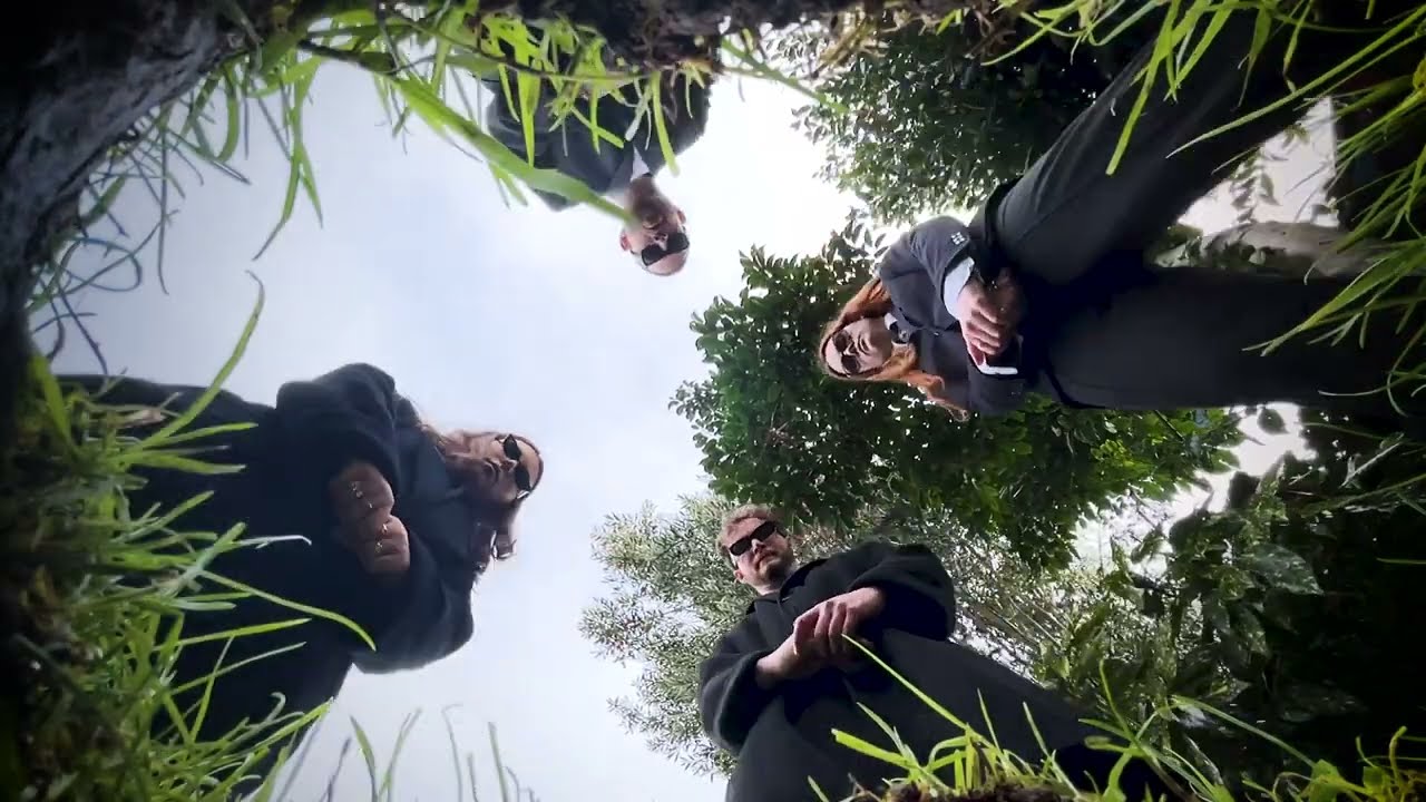 SNAYX - Deranged (Official Music Video)