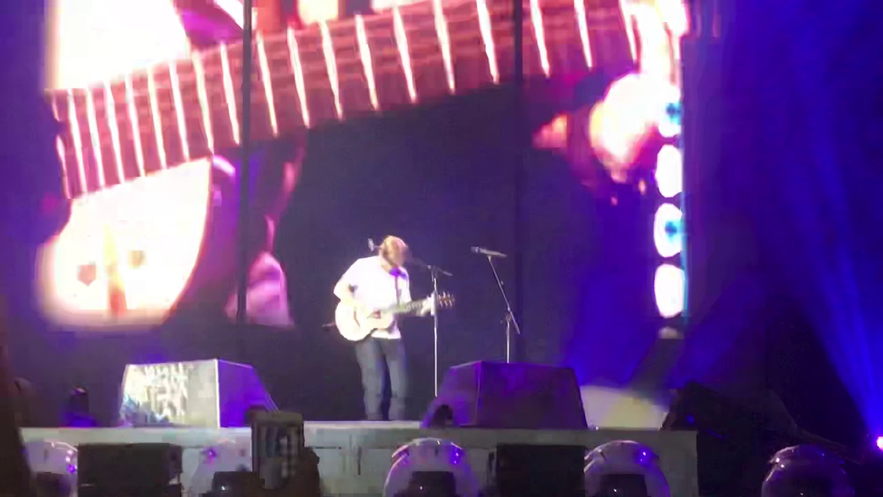 Ed Sheeran - Live Warsaw 12.08 „Happier”