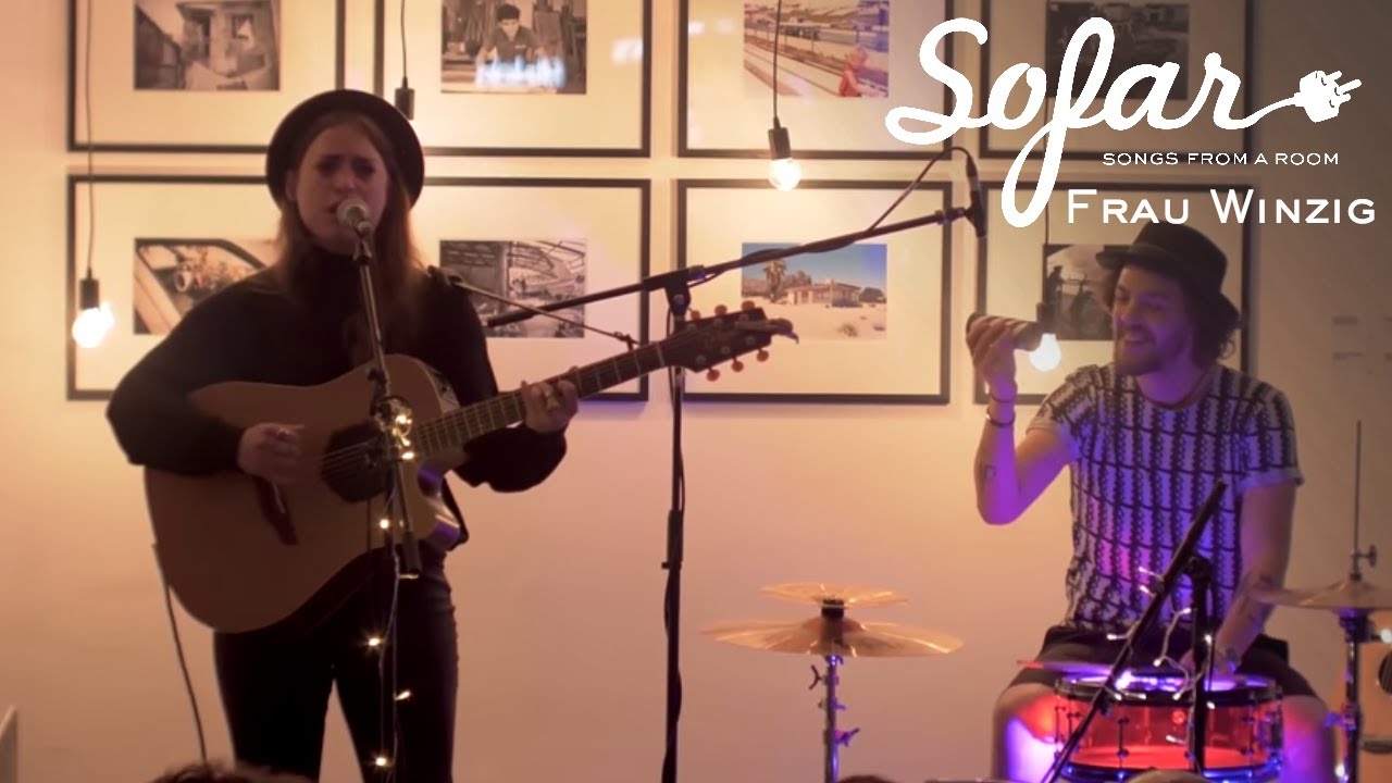 Frau winzig - Girlie | Sofar Aachen