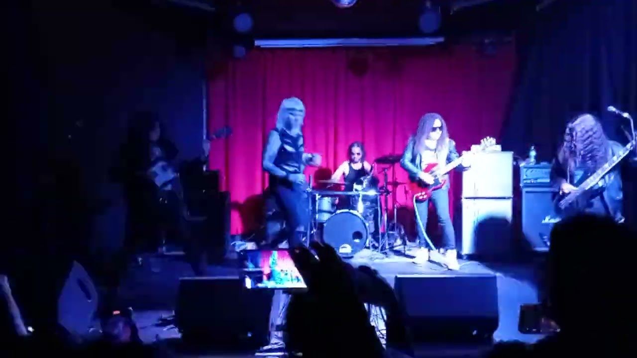 Ice War en vivo Anexo Independencia (Falling out)