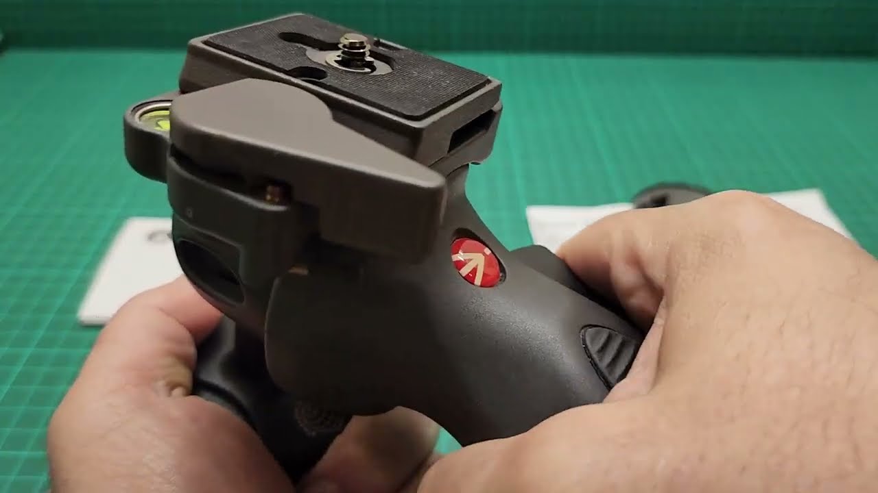 Manfrotto 324RC2 ball head review | is it the best for mid weight DSLRs?