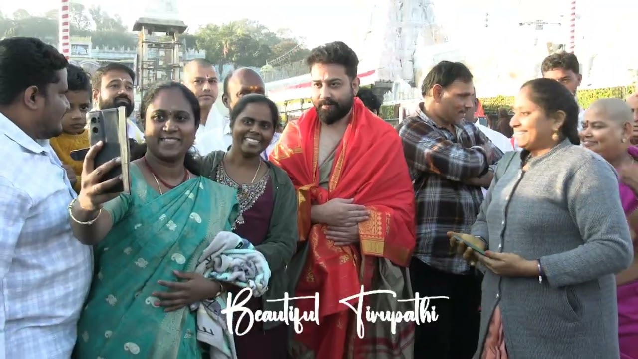 Actor Siva Balaji visit lord Venkateswara Swamy Temple